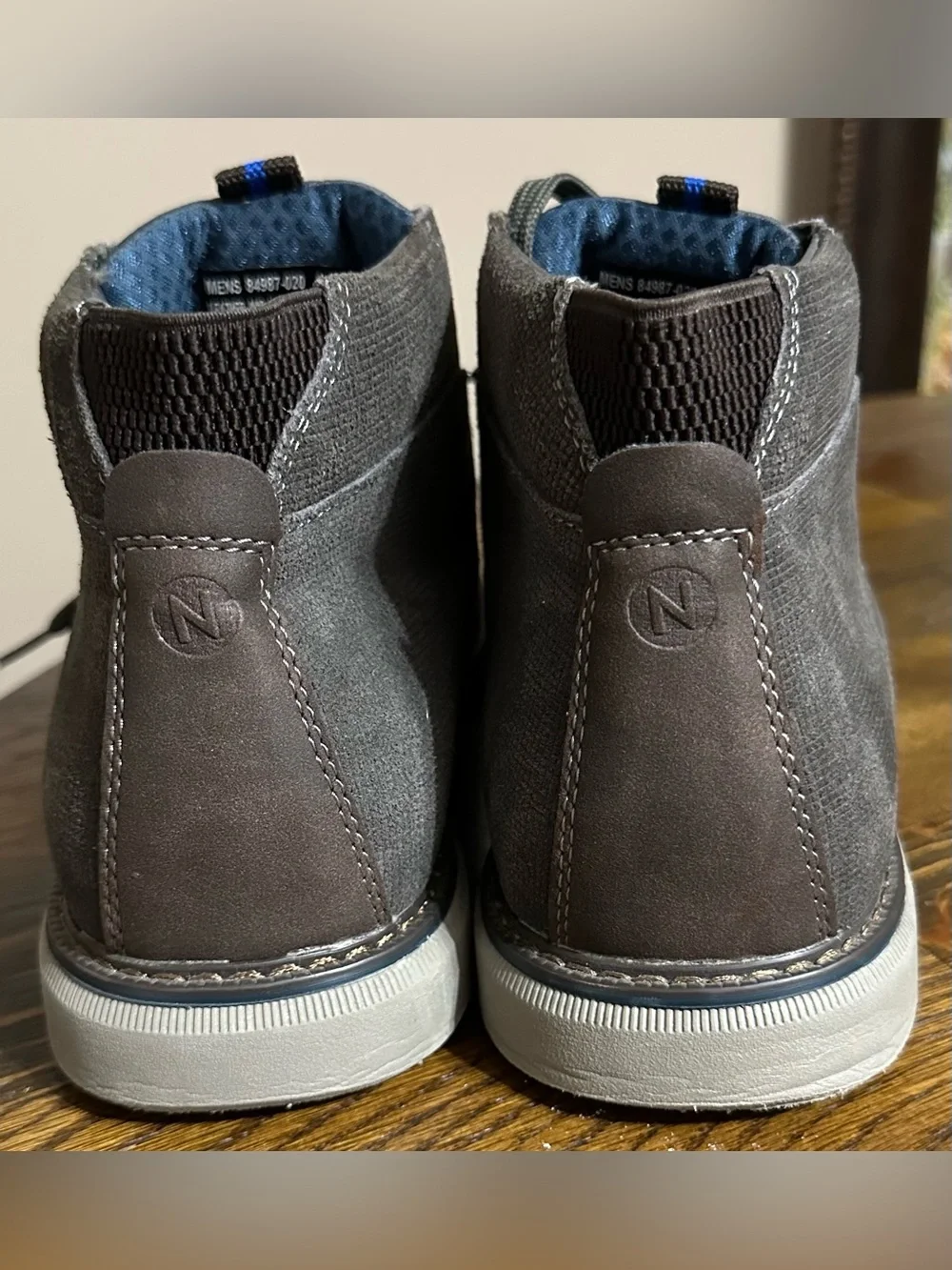 Men's Gray Nunn Bush Casual Chukka Boots New without box